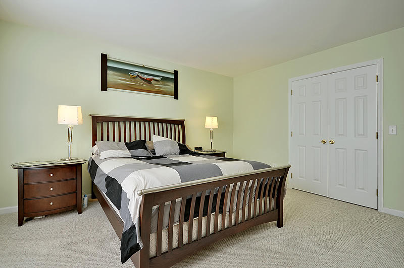 252 Westbrooke Road Summerville, SC 29486 - Photo 21 of 28 Master Bedroom w/ Walk in closet