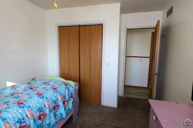 $219,900 | 3514 West 20th Avenue, Emporia, KS 66801