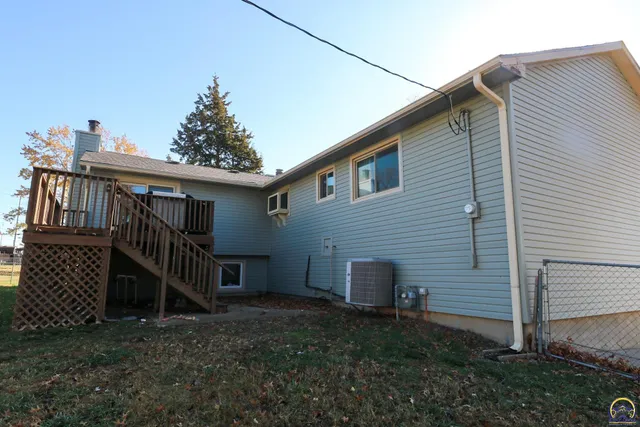 $219,900 | 3514 West 20th Avenue, Emporia, KS 66801