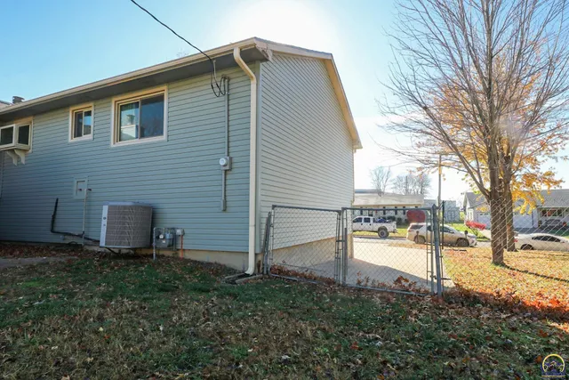 $219,900 | 3514 West 20th Avenue, Emporia, KS 66801