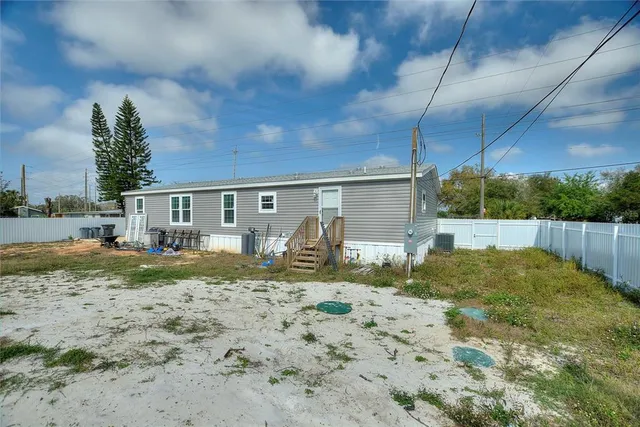 $300,000 | 2337 East Main Street, Lakeland, FL 33801