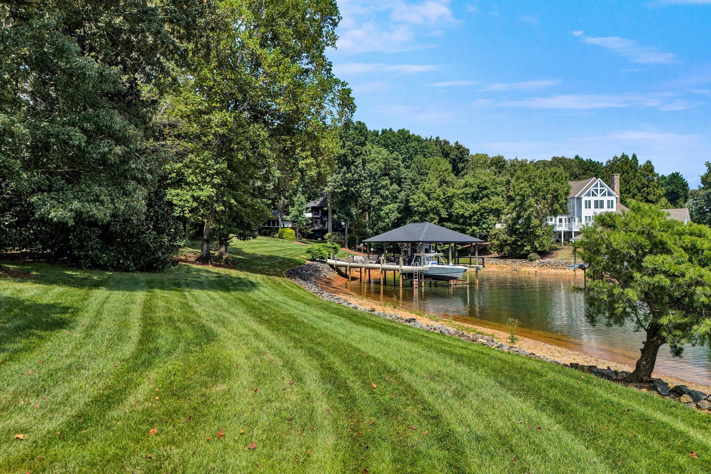 190 Tranquility Road Moneta, VA 24121 - Photo 83 of 95 82-DJI_20260901135142_0095