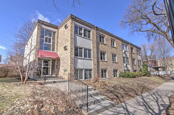 $100,000 | 2212 Aldrich Avenue South, Unit 106, Minneapolis, MN 55405