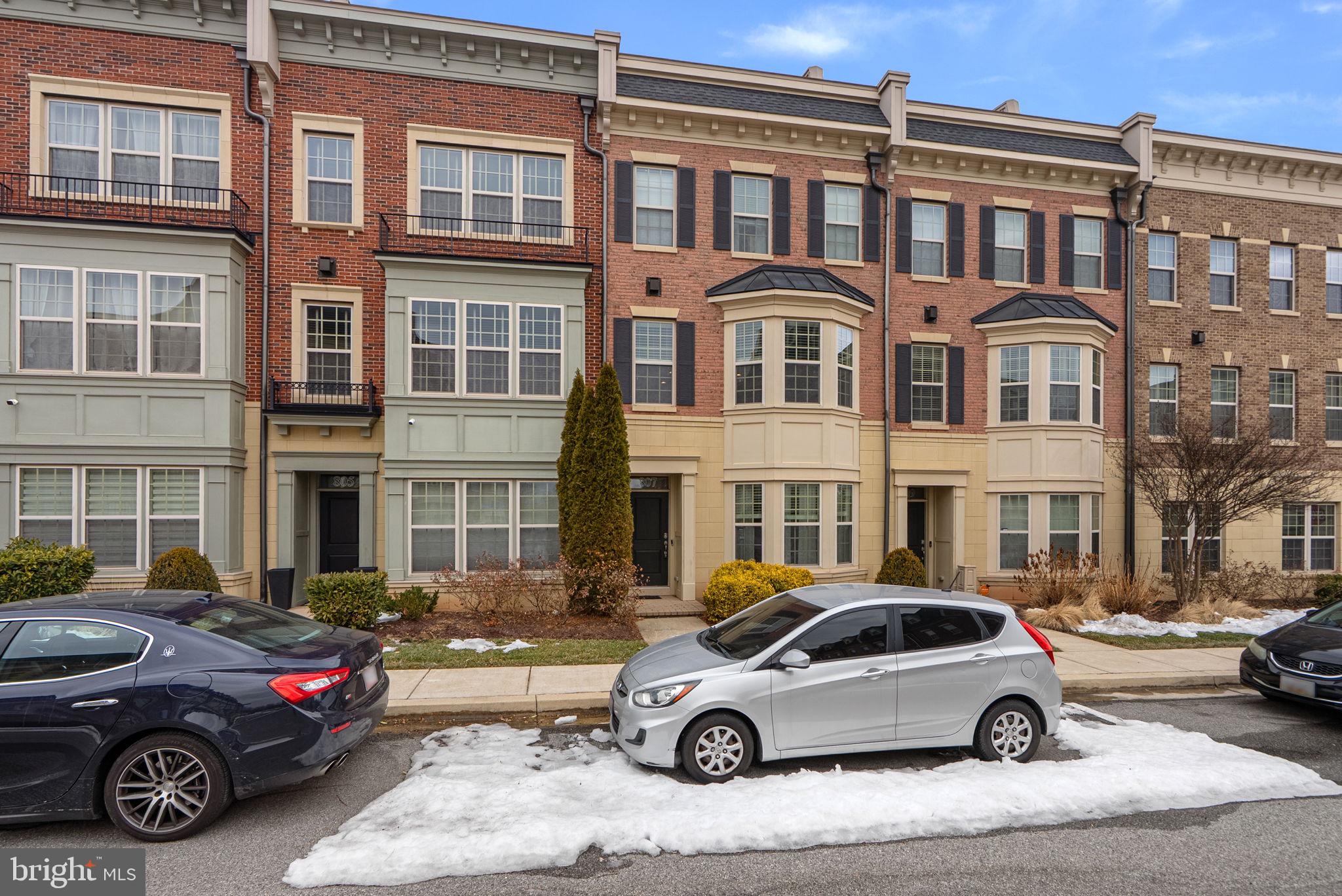 807 Admirals Way, Unit 317 Oxon Hill, MD 20745 - Photo 3 of 39