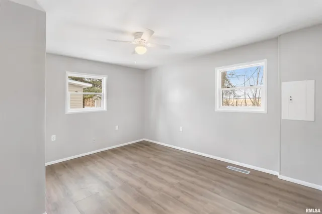 $109,900 | 1241 Garden Lane, Galesburg, IL 61401