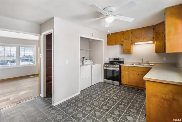 $109,900 | 1241 Garden Lane, Galesburg, IL 61401