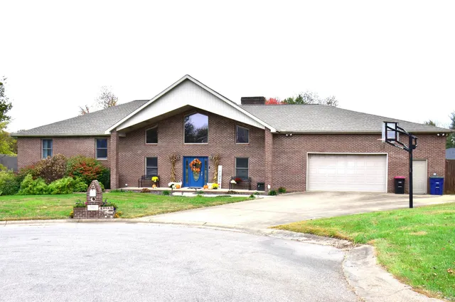 $585,000 | 509 Mt Ashley Road, Evansville, IN 47711