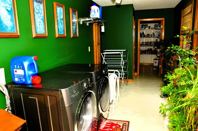 $585,000 | 509 Mt Ashley Road, Evansville, IN 47711