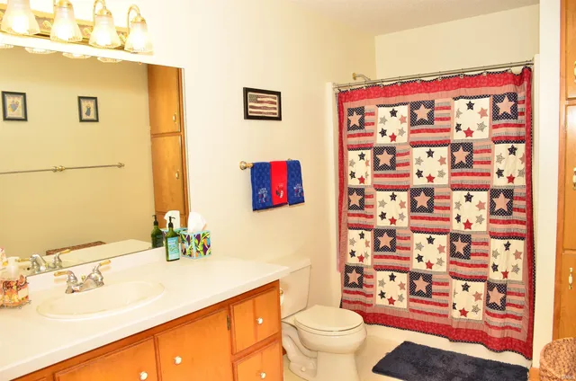 $585,000 | 509 Mt Ashley Road, Evansville, IN 47711