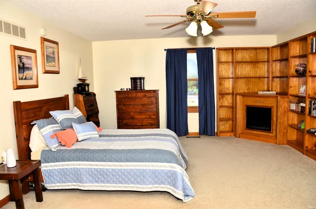 $585,000 | 509 Mt Ashley Road, Evansville, IN 47711