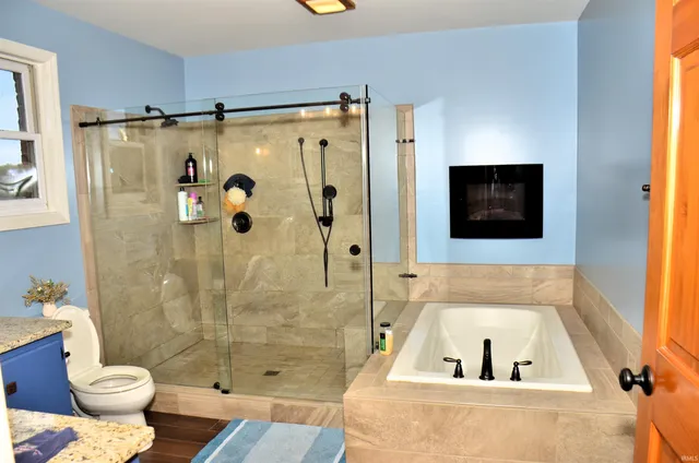 $585,000 | 509 Mt Ashley Road, Evansville, IN 47711