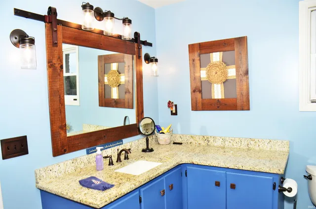 $585,000 | 509 Mt Ashley Road, Evansville, IN 47711