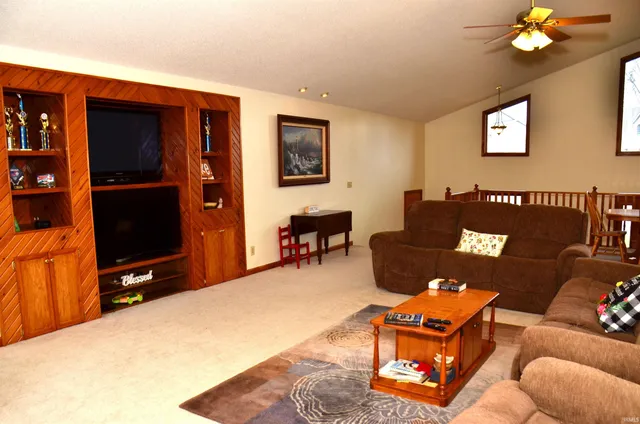 $585,000 | 509 Mt Ashley Road, Evansville, IN 47711