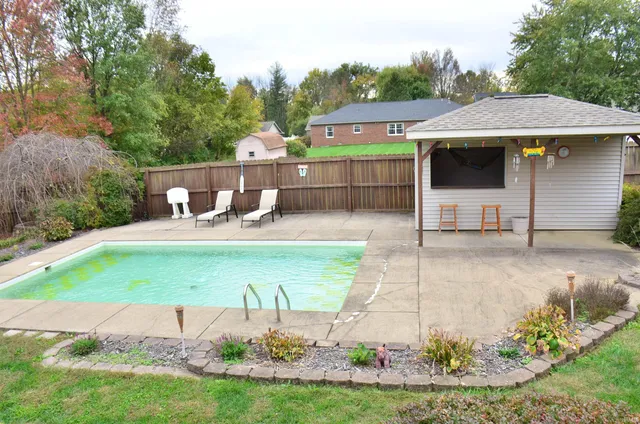 $585,000 | 509 Mt Ashley Road, Evansville, IN 47711