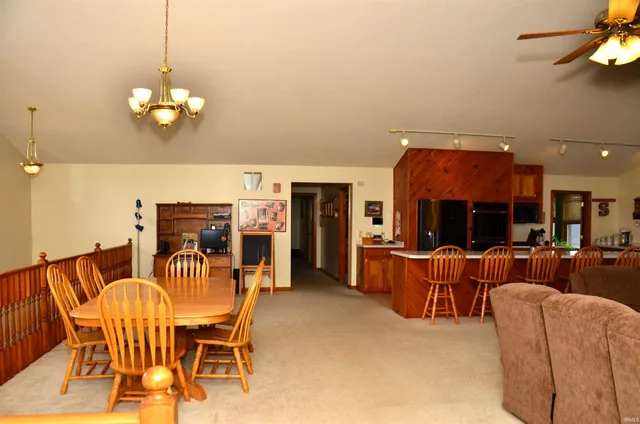 $585,000 | 509 Mt Ashley Road, Evansville, IN 47711