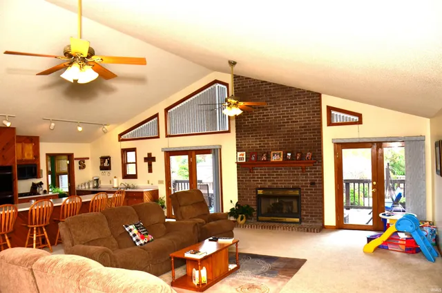 $585,000 | 509 Mt Ashley Road, Evansville, IN 47711