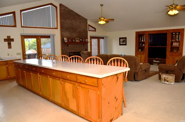 $585,000 | 509 Mt Ashley Road, Evansville, IN 47711