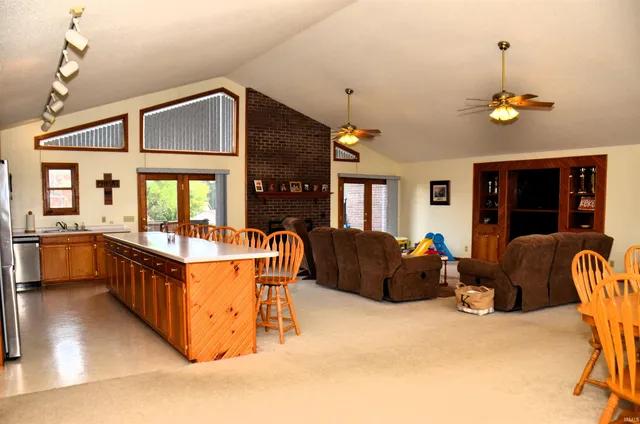 $585,000 | 509 Mt Ashley Road, Evansville, IN 47711