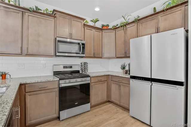 $463,900 | 21885 East 9th Place, Aurora, CO 80018