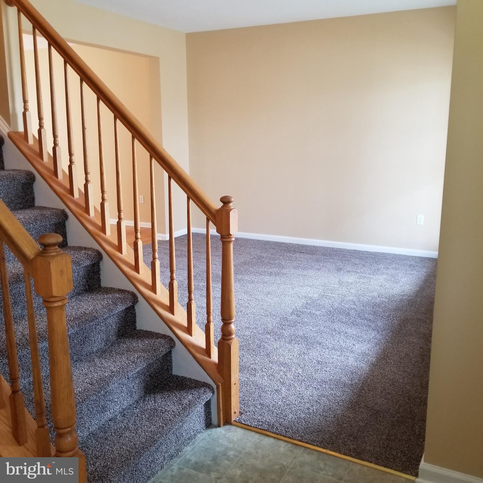 2285 Warwick Road York, PA 17408 - Photo 6 of 47 Gallery Image 6