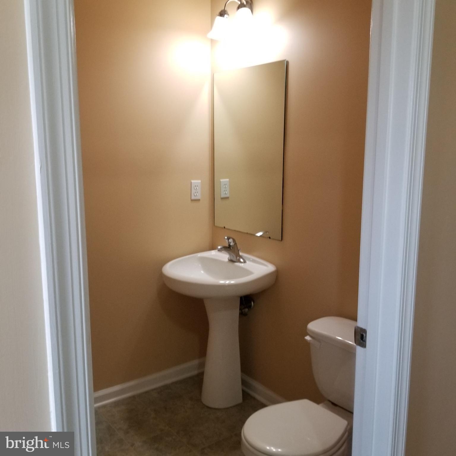 2285 Warwick Road York, PA 17408 - Photo 10 of 47 Gallery Image 10