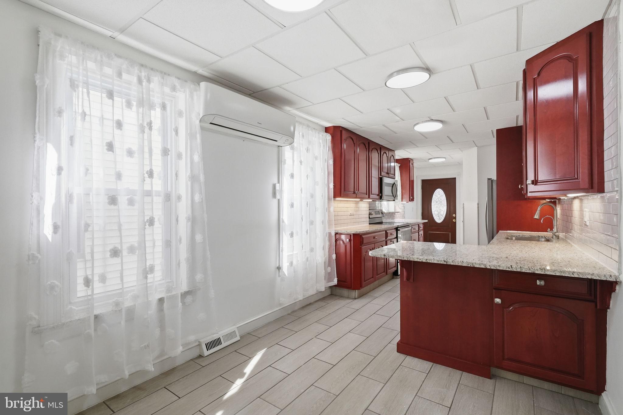 1232 Locust Street Reading, PA 19604 - Photo 19 of 46