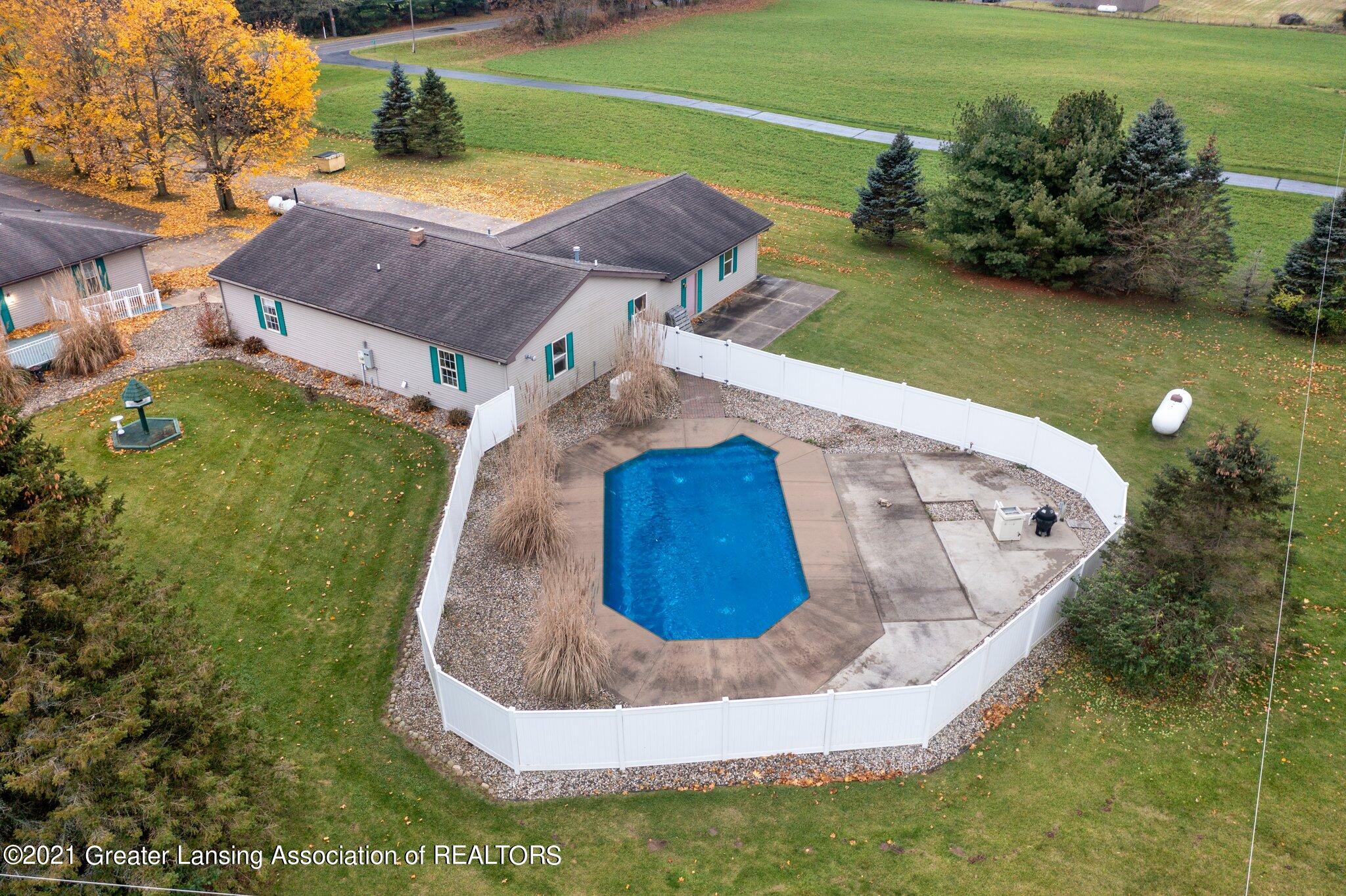 629 Meachem Road Battle Creek, MI 49017 - Photo 55 of 58 55-web-or-mls-DJI_0744