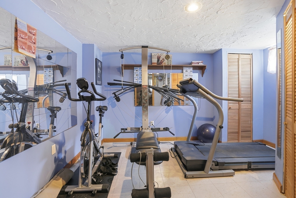 208 Chapman Road Tewksbury, MA 01876 - Photo 29 of 42 Gallery Image 29