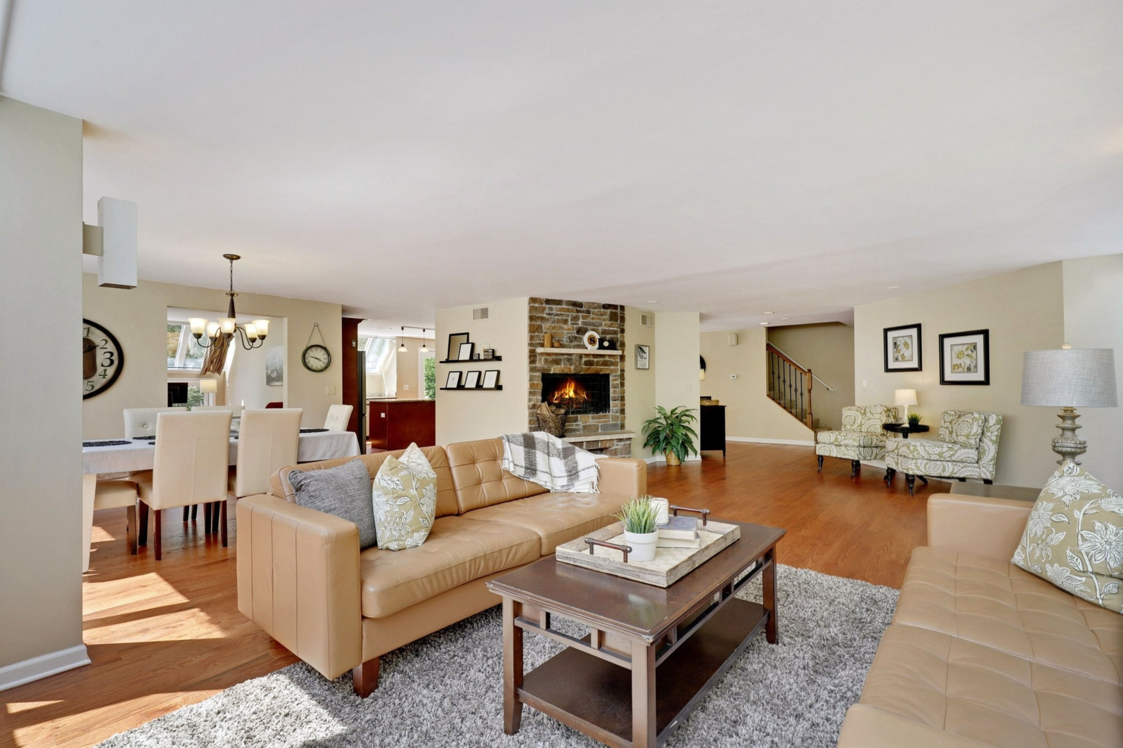 1010 South Summit Street Barrington, IL 60010 - Photo 4 of 48 a living room with furniture and a wooden floor