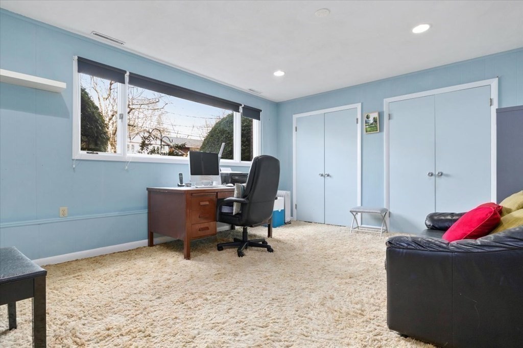 95 Esty Farm Road Newton, MA 02459 - Photo 23 of 41