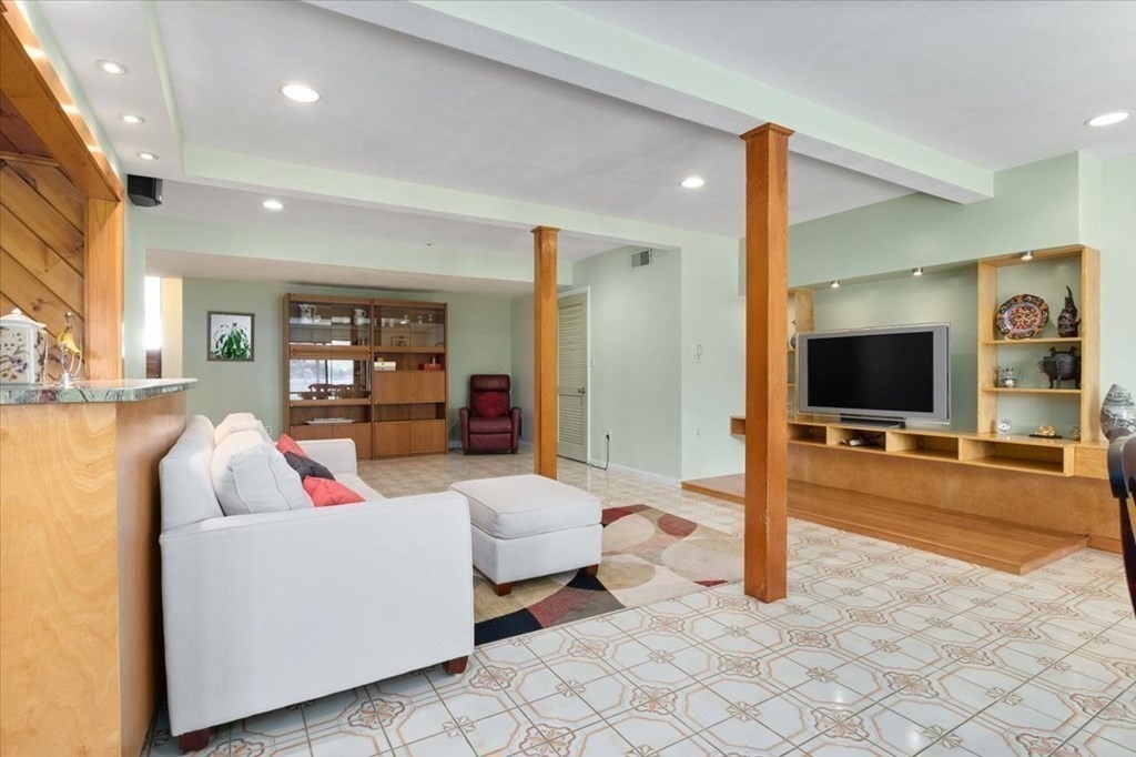 95 Esty Farm Road Newton, MA 02459 - Photo 26 of 41