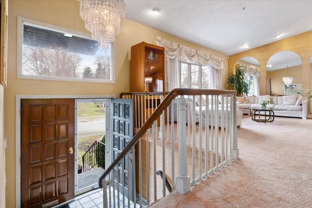 95 Esty Farm Road Newton, MA 02459 - Photo 3 of 41