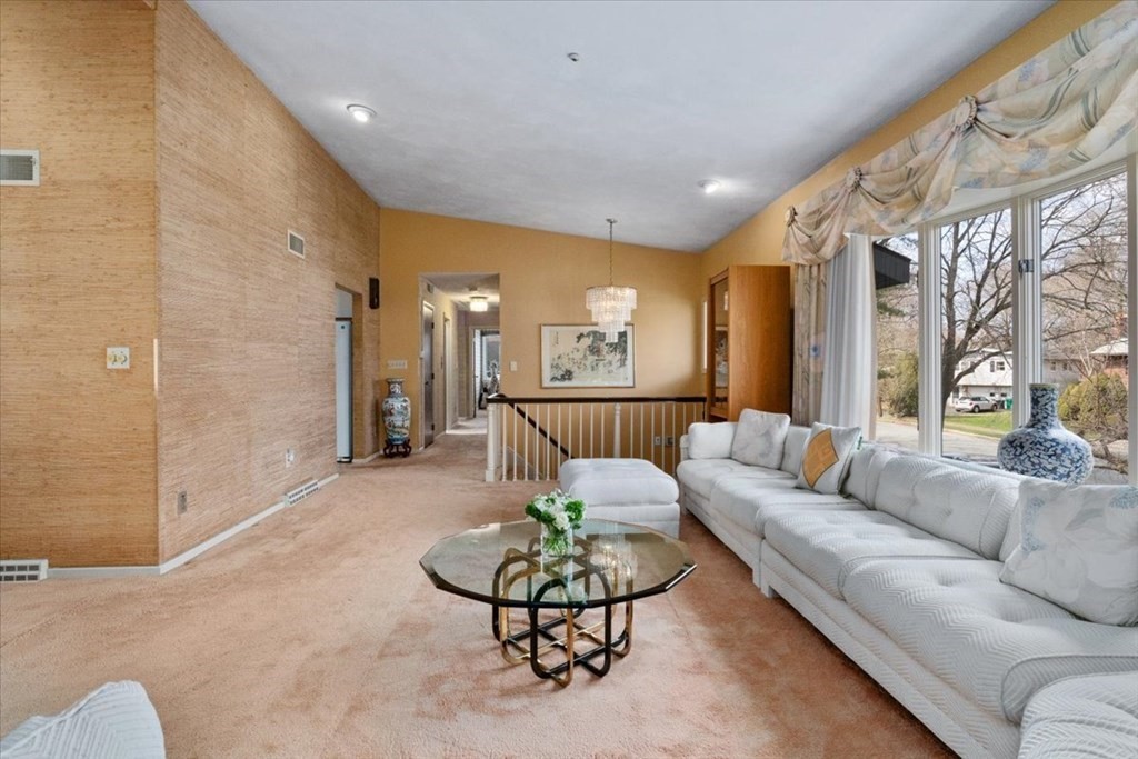 95 Esty Farm Road Newton, MA 02459 - Photo 6 of 41