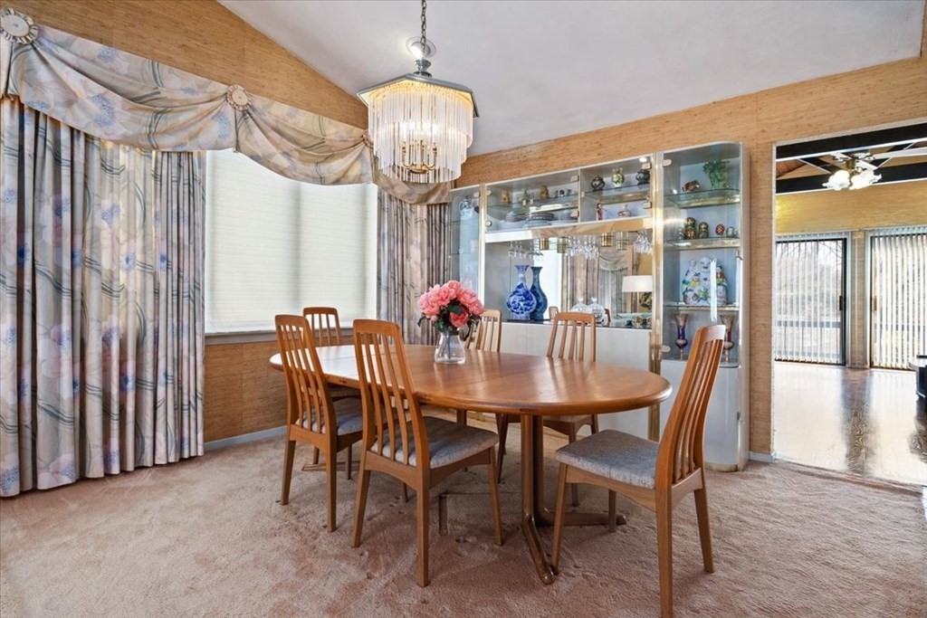 95 Esty Farm Road Newton, MA 02459 - Photo 8 of 41