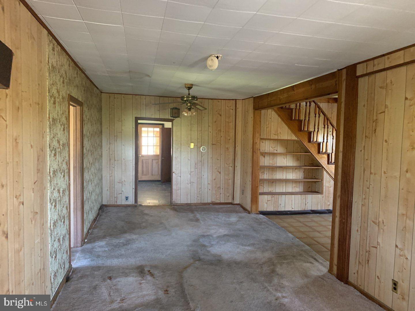11 Pemberton Vincentown Road Pemberton, NJ 08068 - Photo 3 of 19 Living Area