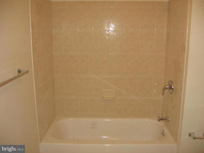 3221 Vickers Road Baltimore, MD 21216 - Photo 12 of 25 Bath #4