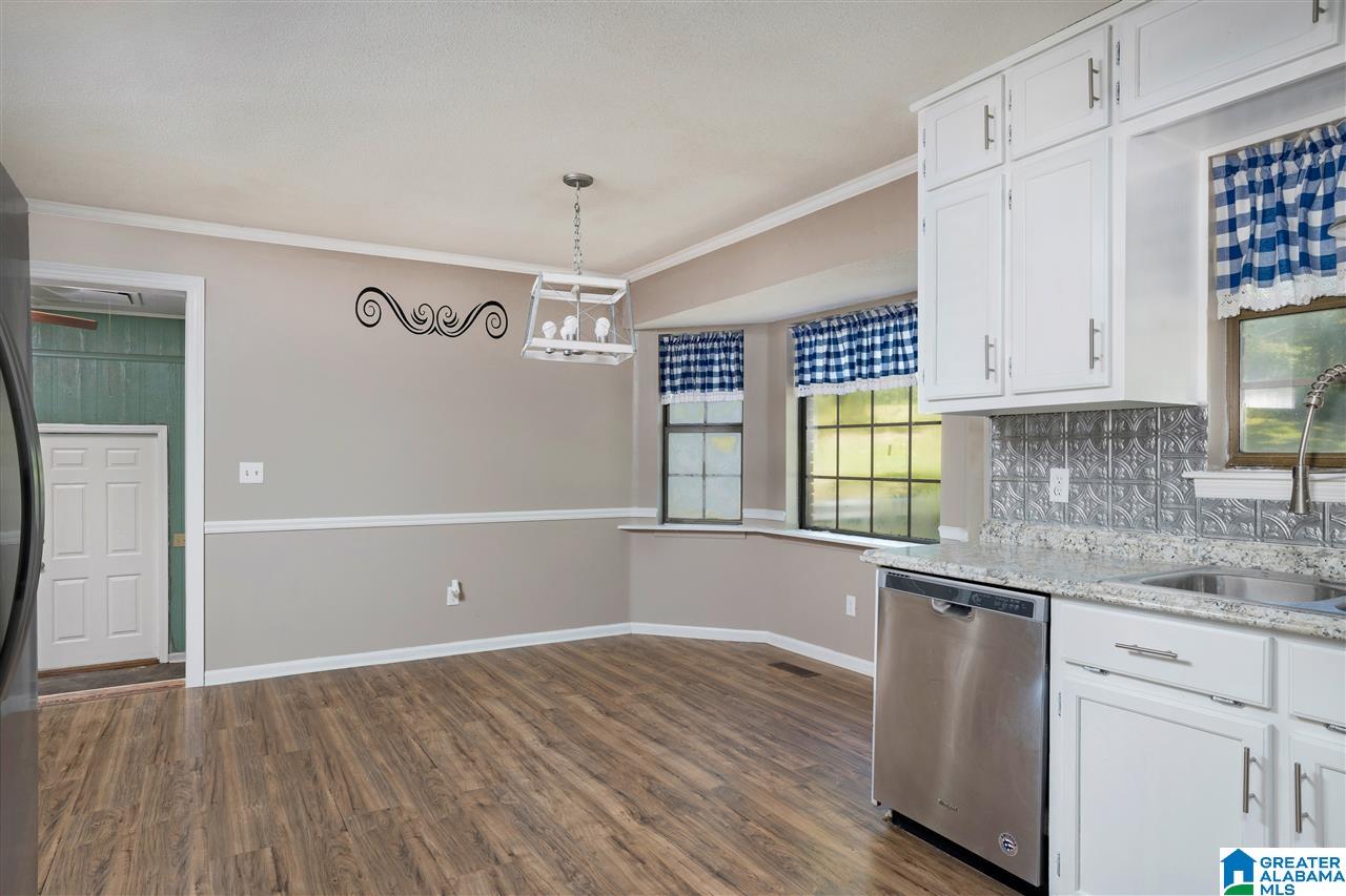 225 County Road 33 Oneonta, AL 35121 - Photo 13 of 41