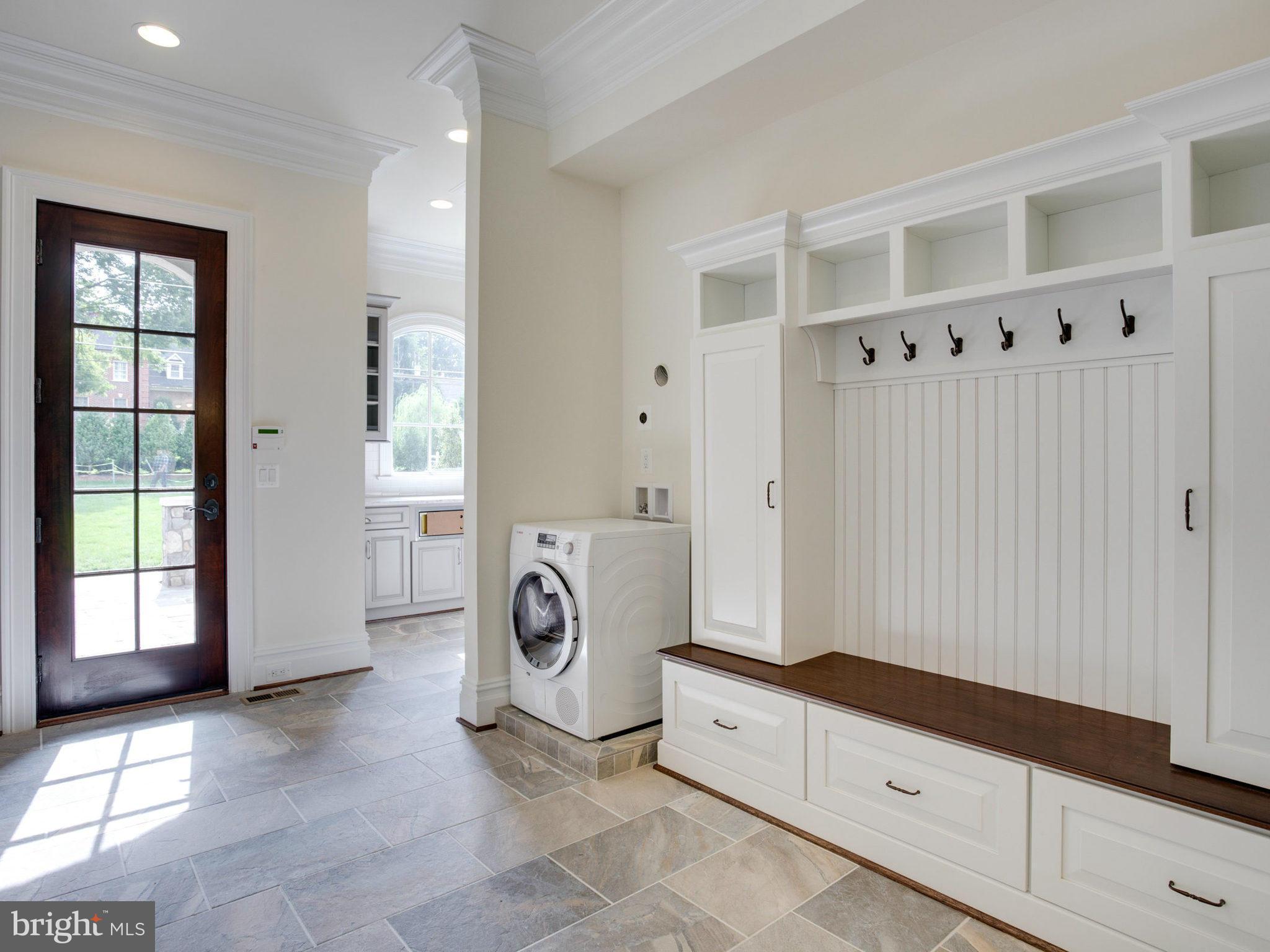 926 Douglass Drive McLean, VA 22101 - Photo 9 of 29 a view of a hallway with closet and a window
