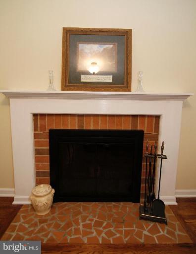 9210 Antelope Place Springfield, VA 22153 - Photo 6 of 19 Living Room #3