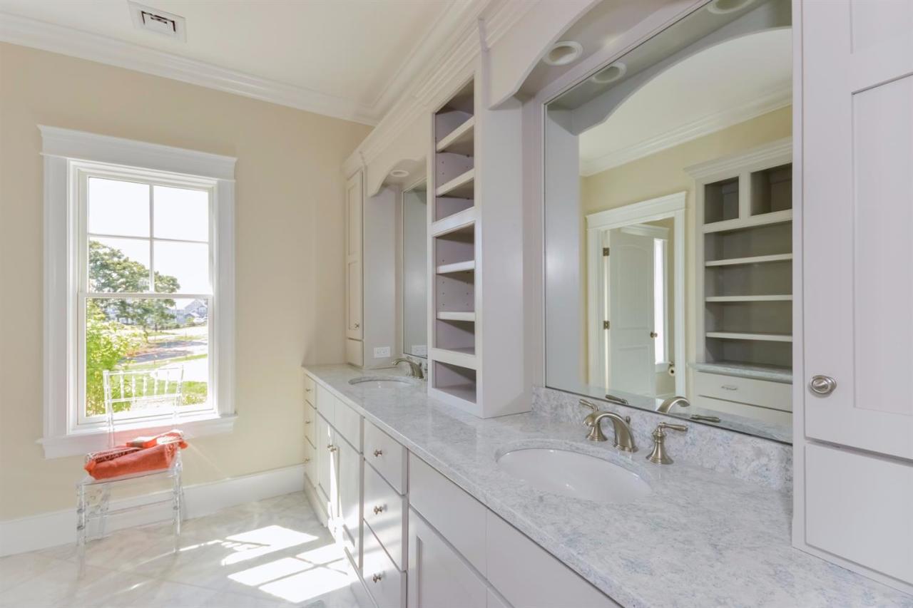 10 Uncle Stephens Road West Dennis, MA 02670 - Photo 14 of 32 Bathroom