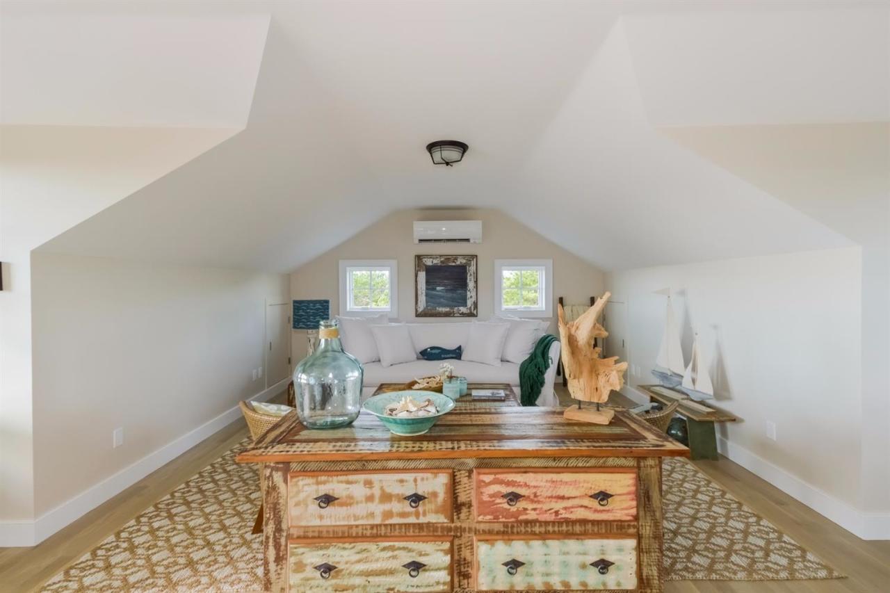 10 Uncle Stephens Road West Dennis, MA 02670 - Photo 27 of 32 Lounge