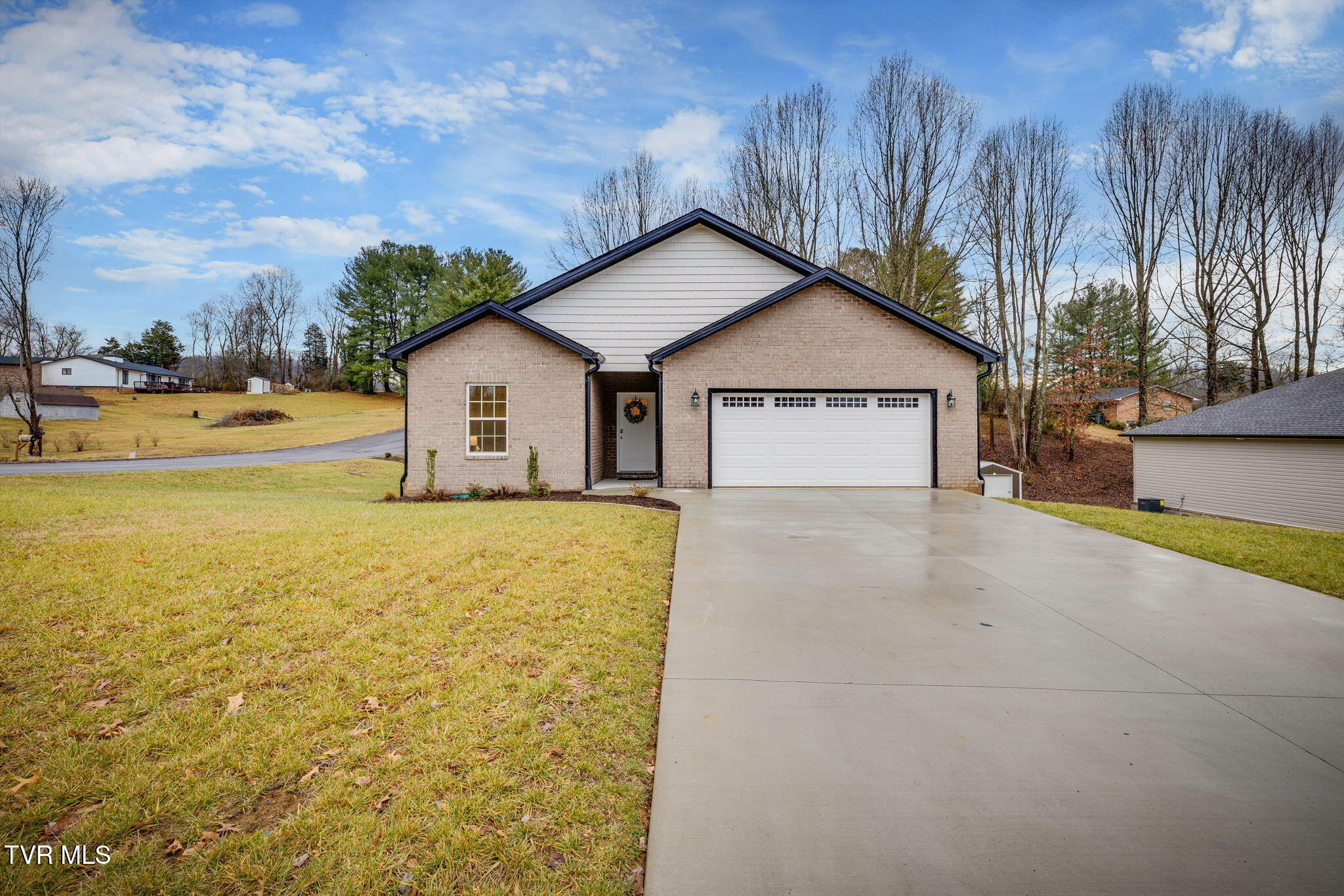 424 Kilkenny Road Kingsport, TN 37664 - Photo 1 of 36 001-7