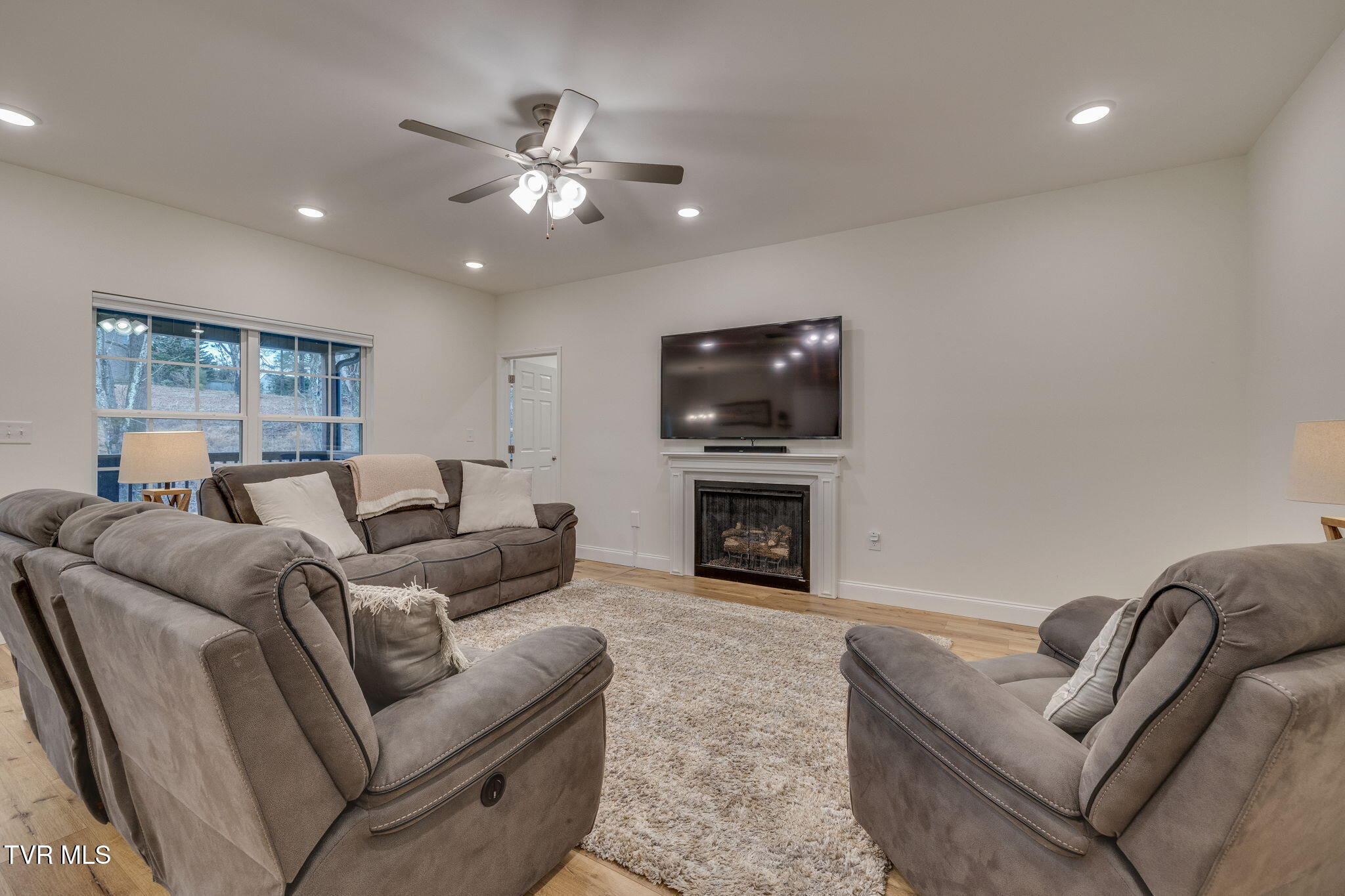 424 Kilkenny Road Kingsport, TN 37664 - Photo 6 of 36 006-5