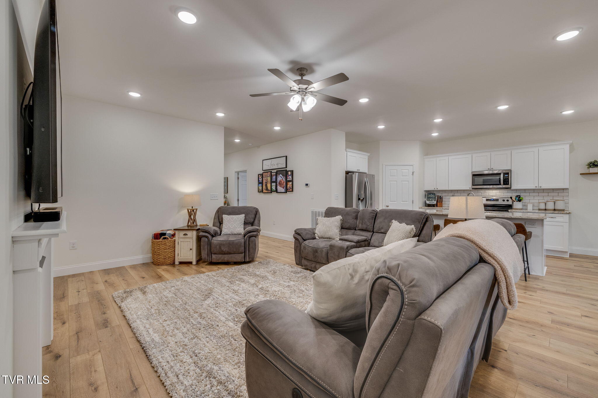 424 Kilkenny Road Kingsport, TN 37664 - Photo 8 of 36 008-5