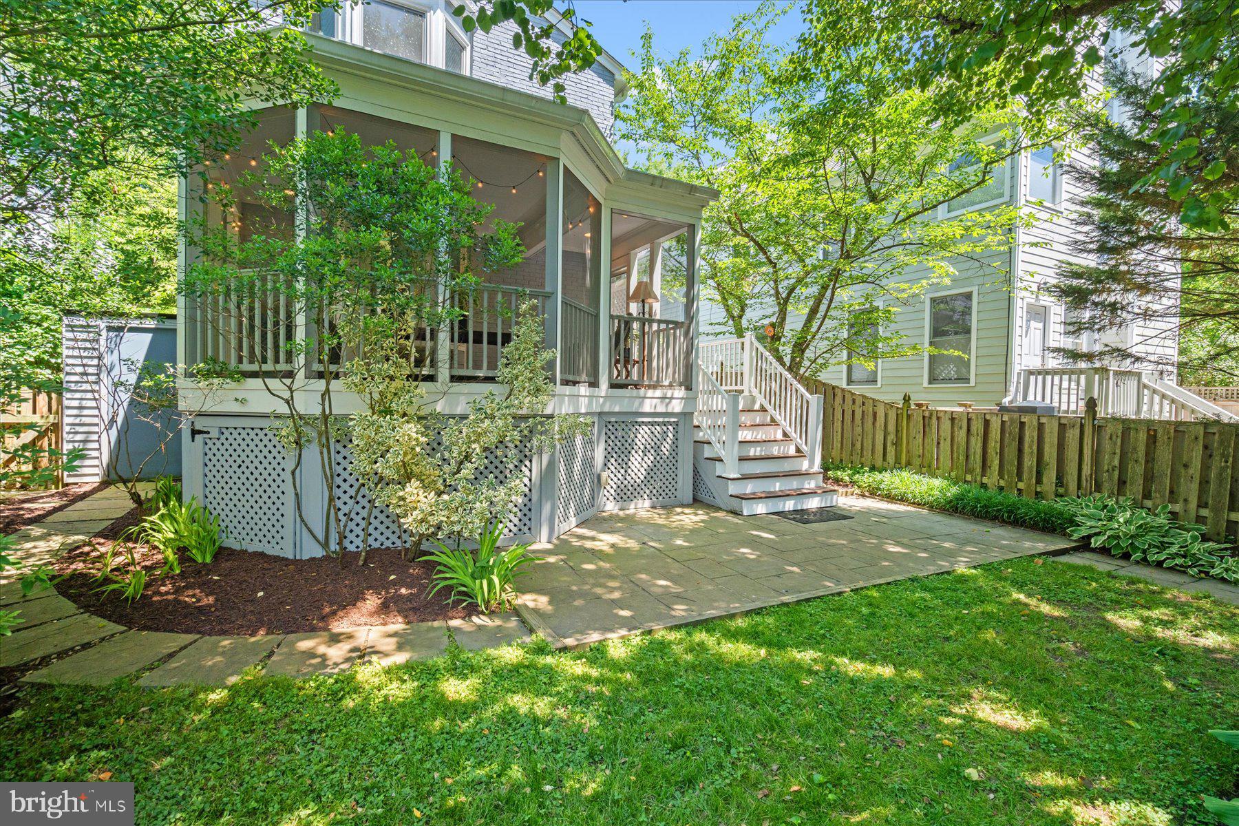 4906 46th Street Northwest Washington, DC 20016 - Photo 38 of 40