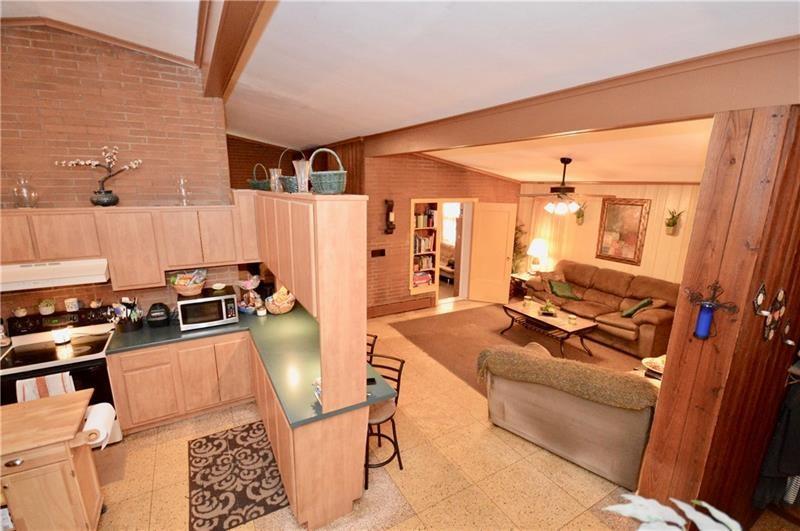 4402 Ruth Drive Monroeville, PA 15146 - Photo 6 of 25 Gallery Image 6