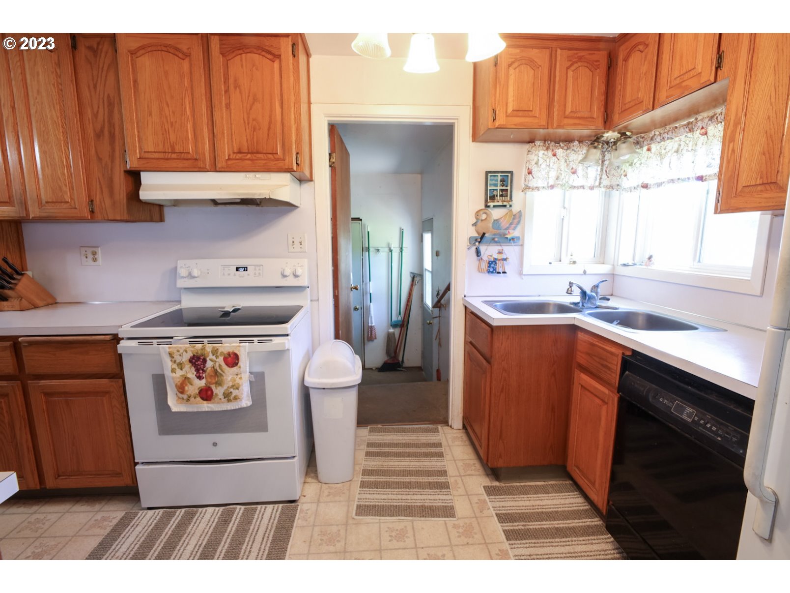 1610 Northeast 279th Street Ridgefield, WA 98642 - Photo 9 of 25 Gallery Image 9