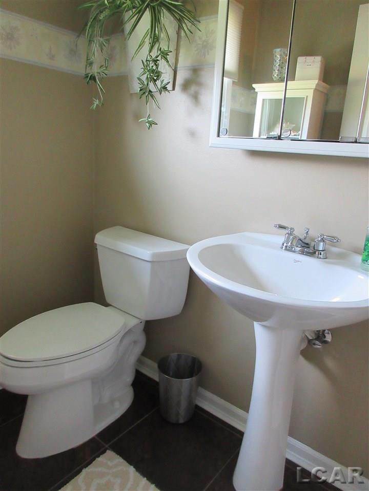3150 Cobblestone Ridge Tecumseh, MI 49286 - Photo 21 of 36 MAIN FLOOR HALF BATH