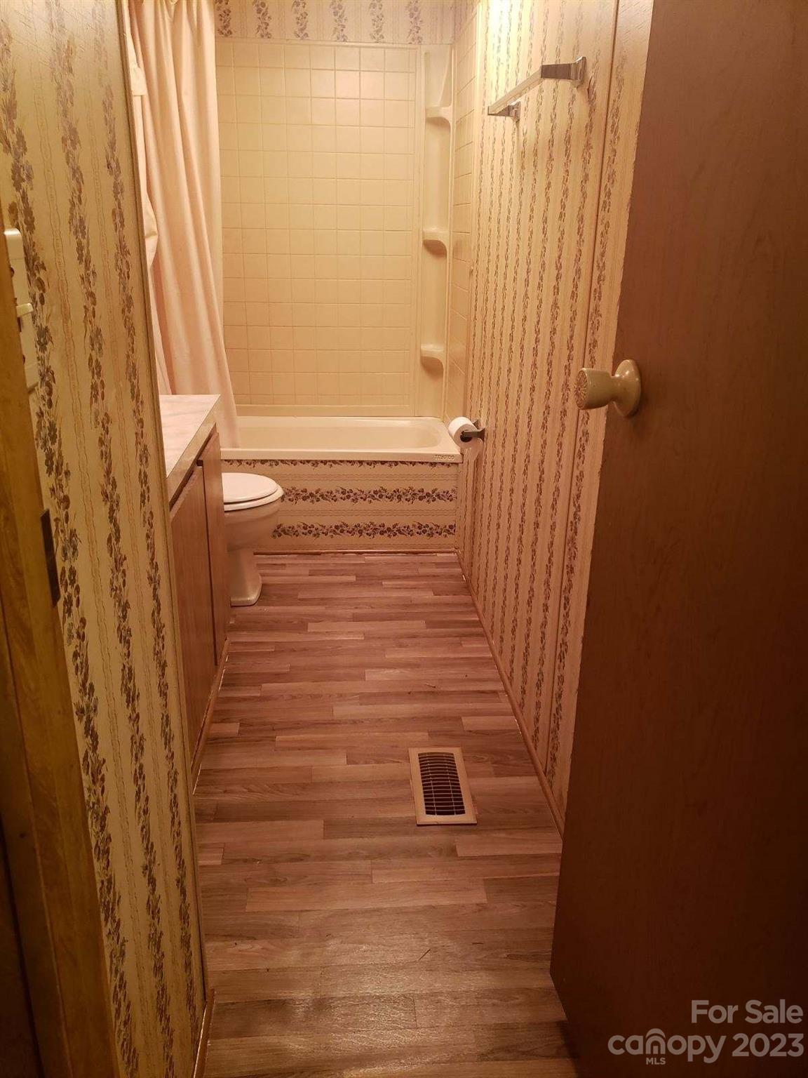 1054 Greer Hollow Road Lansing, NC 28643 - Photo 6 of 10