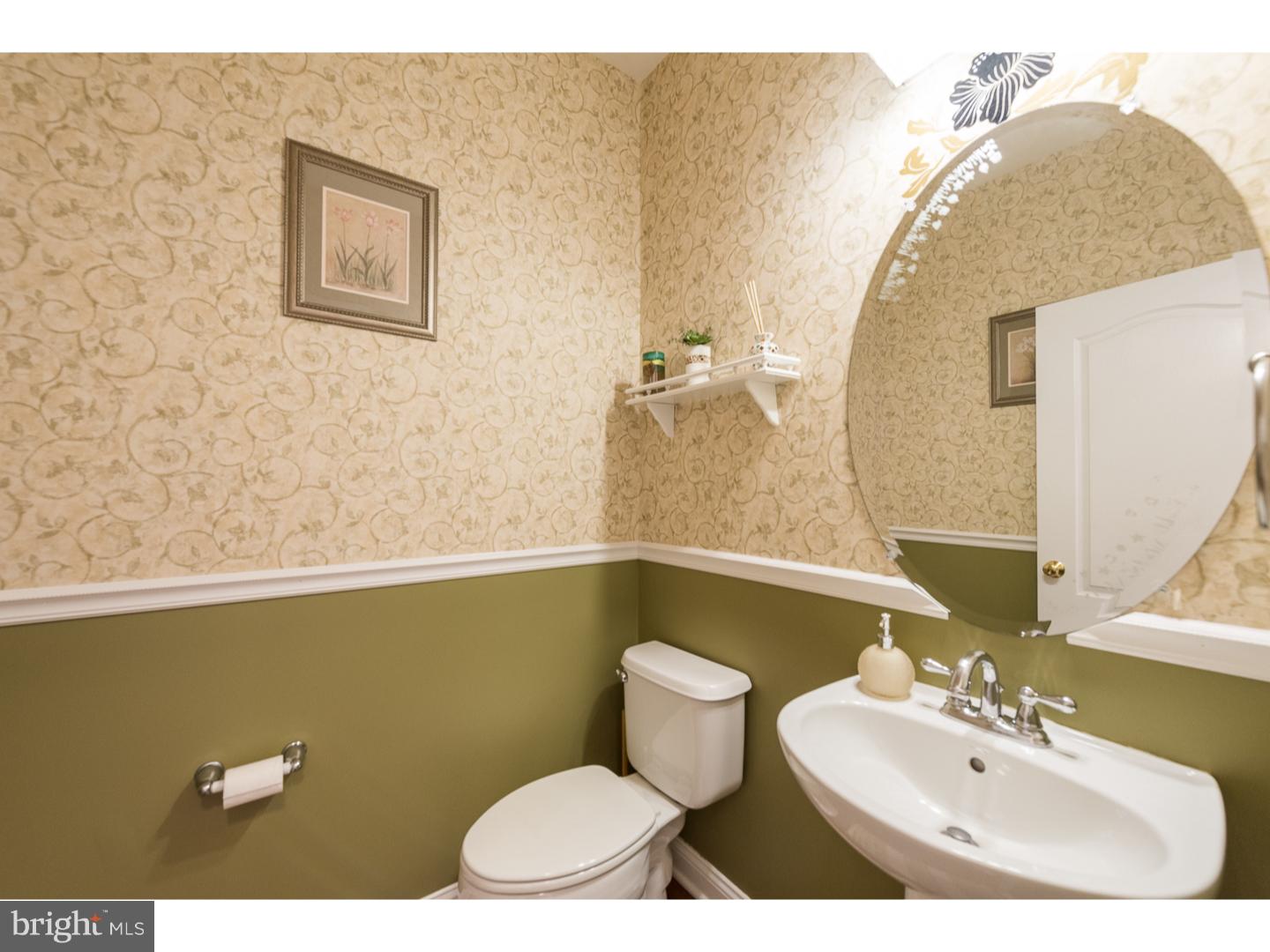 204 Cyprus Lane Coatesville, PA 19320 - Photo 5 of 25
